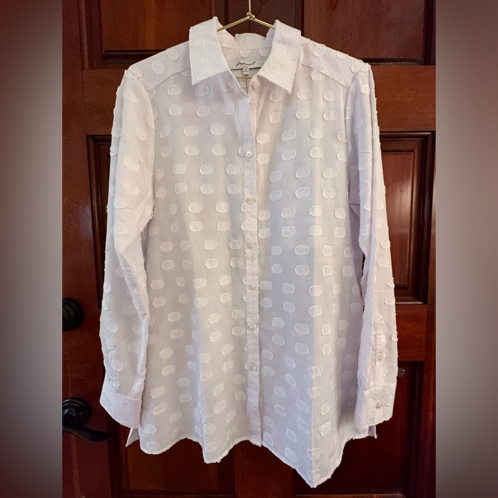 Foxcroft Clip Dot White Button Down Blouse Size 10
